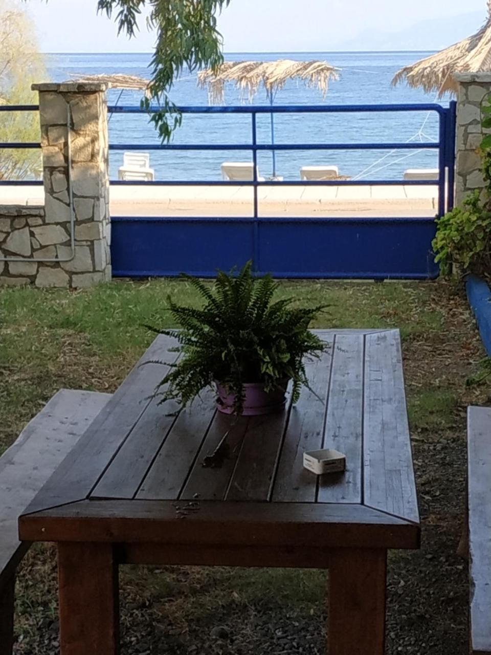 Holiday Tolofona Beach Eratiní Ngoại thất bức ảnh